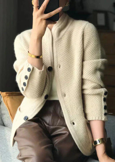 Ronja | Strikket Trøjer med elegante knapper