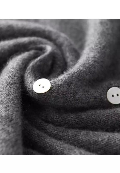 Leandra | Trøjer med asymmetrisk knaplukning